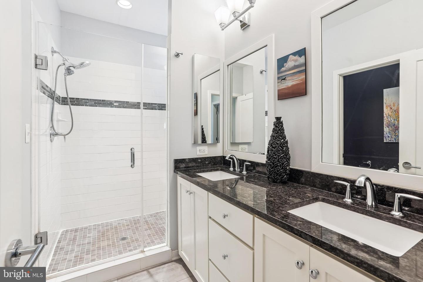 415 BICKSLER SQ SE, LEESBURG, Virginia 20175, 4 Bedrooms Bedrooms, ,4 BathroomsBathrooms,Residential,For sale,415 BICKSLER SQ SE,VALO2086854 MLS # VALO2086854
