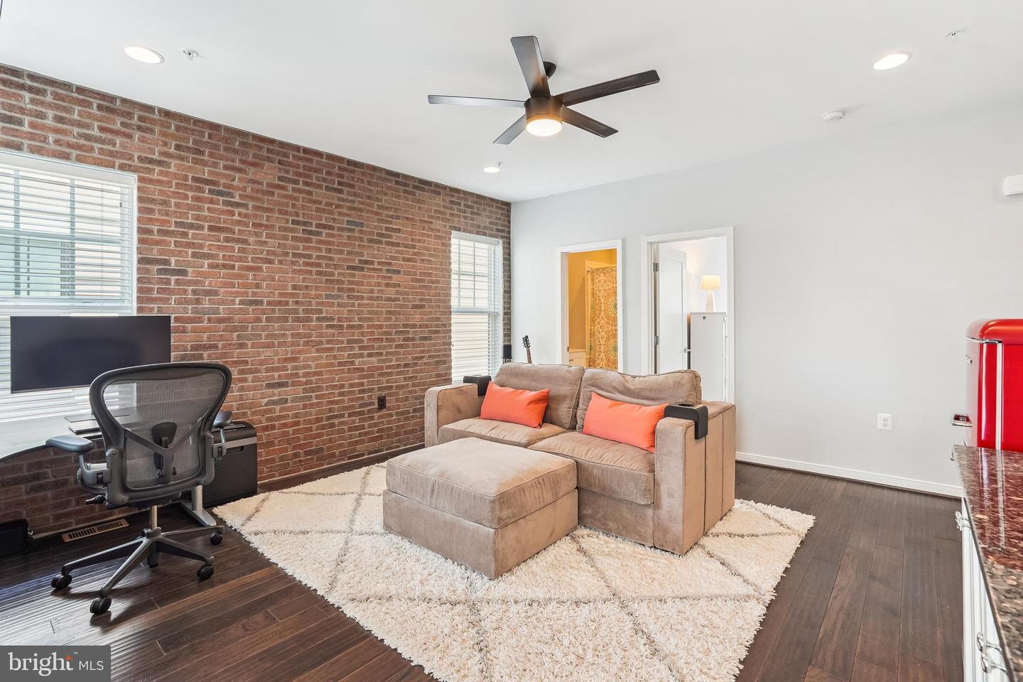 415 BICKSLER SQ SE, LEESBURG, Virginia 20175, 4 Bedrooms Bedrooms, ,4 BathroomsBathrooms,Residential,For sale,415 BICKSLER SQ SE,VALO2086854 MLS # VALO2086854