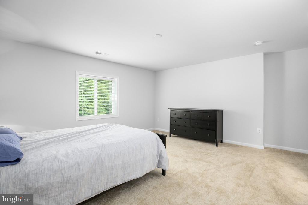 8722 WILMORE LN, SPOTSYLVANIA, Virginia 22553, 3 Bedrooms Bedrooms, ,3 BathroomsBathrooms,Residential,8722 WILMORE LN,VASP2033548 MLS # VASP2033548
