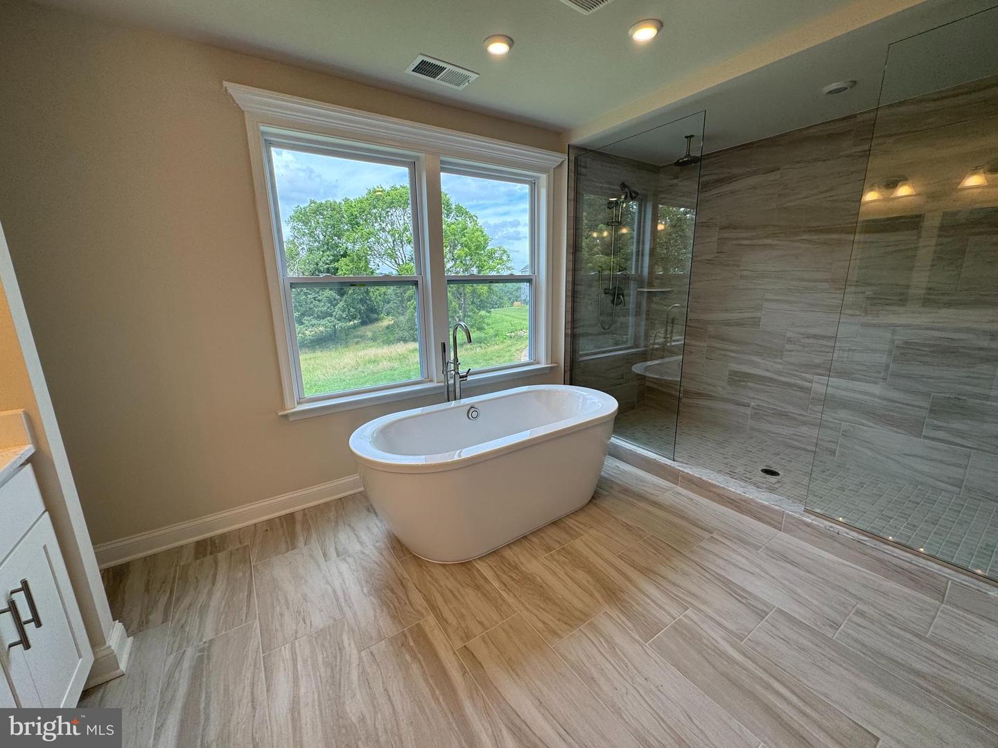 9100 PINEY MOUNTAIN, WARRENTON, Virginia 20186, 4 Bedrooms Bedrooms, ,3 BathroomsBathrooms,Residential,For sale,9100 PINEY MOUNTAIN,VAFQ2015792 MLS # VAFQ2015792