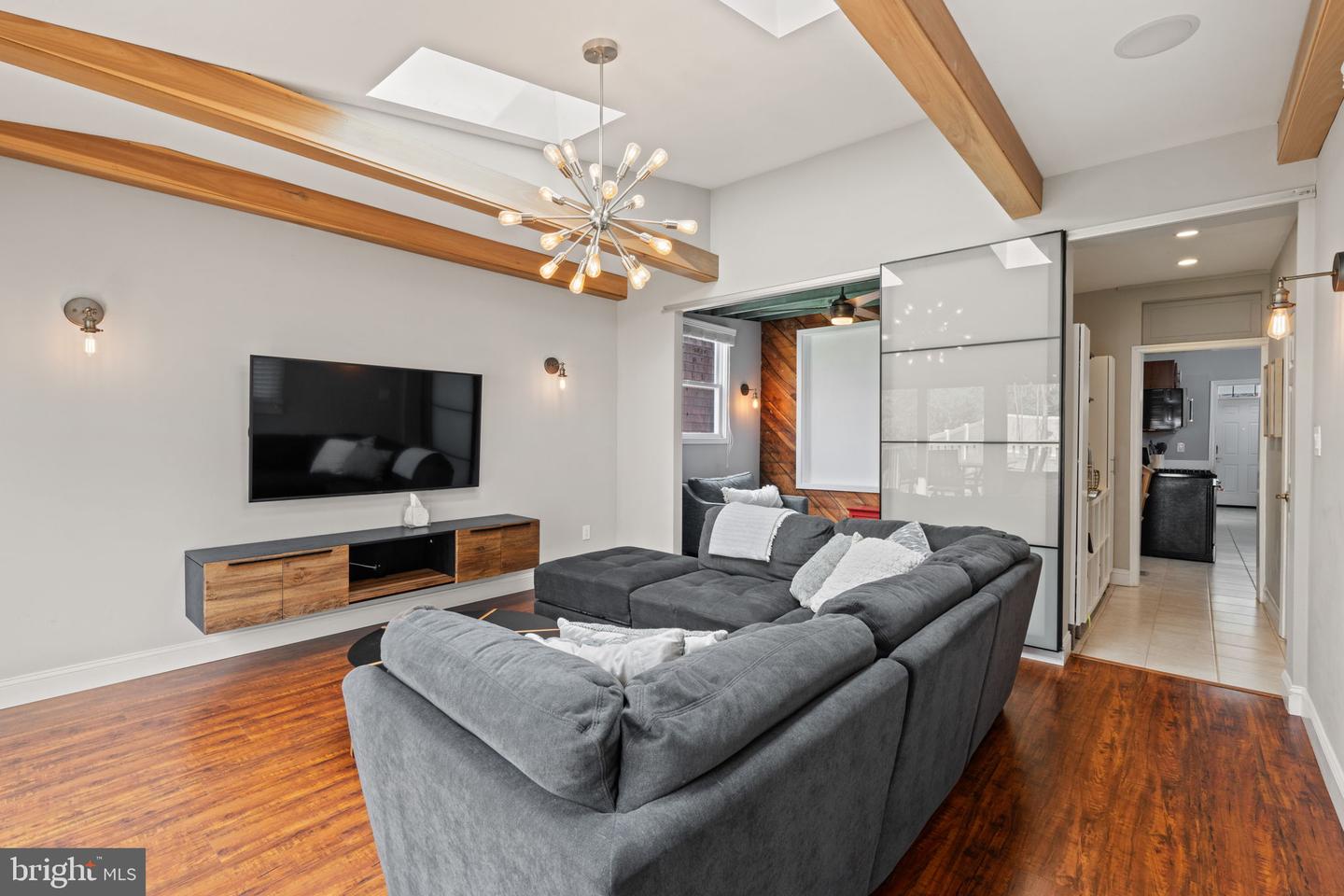 2804 MYRTLE AVE NE, WASHINGTON, District Of Columbia 20018, 3 Bedrooms Bedrooms, ,3 BathroomsBathrooms,Residential,For sale,2804 MYRTLE AVE NE,DCDC2191398 MLS # DCDC2191398