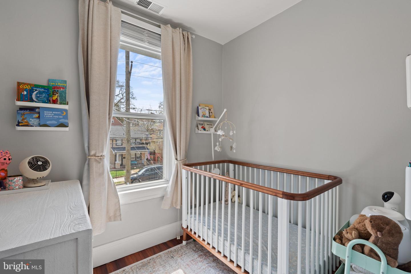 2804 MYRTLE AVE NE, WASHINGTON, District Of Columbia 20018, 3 Bedrooms Bedrooms, ,3 BathroomsBathrooms,Residential,For sale,2804 MYRTLE AVE NE,DCDC2191398 MLS # DCDC2191398