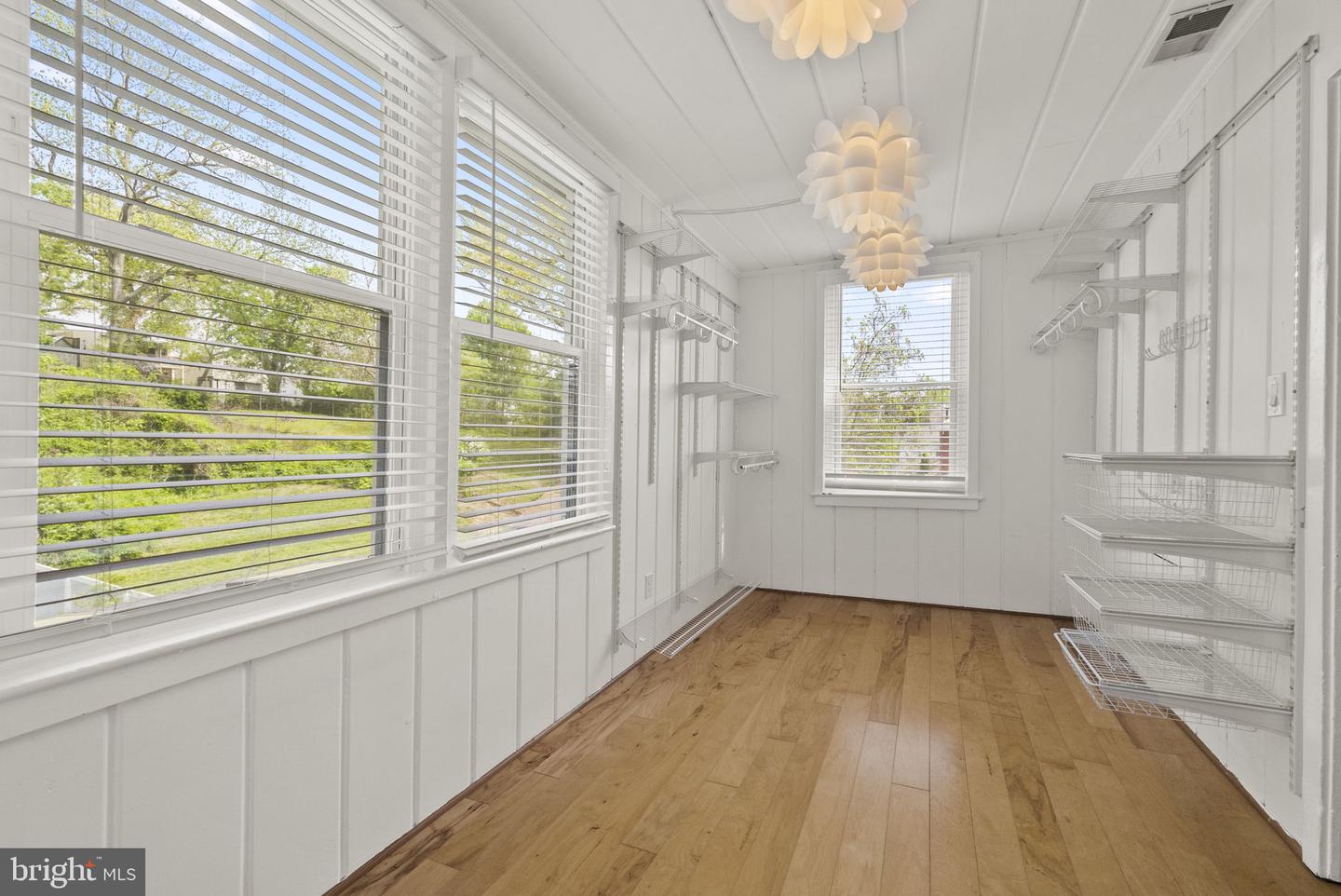 2804 MYRTLE AVE NE, WASHINGTON, District Of Columbia 20018, 3 Bedrooms Bedrooms, ,3 BathroomsBathrooms,Residential,For sale,2804 MYRTLE AVE NE,DCDC2191398 MLS # DCDC2191398