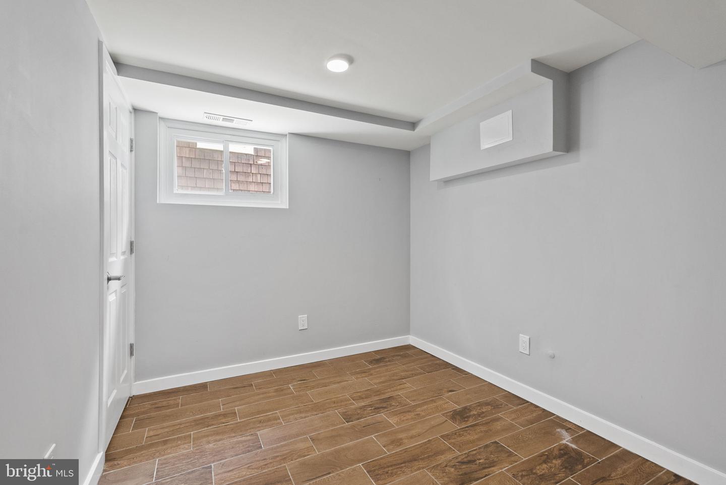 2804 MYRTLE AVE NE, WASHINGTON, District Of Columbia 20018, 3 Bedrooms Bedrooms, ,3 BathroomsBathrooms,Residential,For sale,2804 MYRTLE AVE NE,DCDC2191398 MLS # DCDC2191398