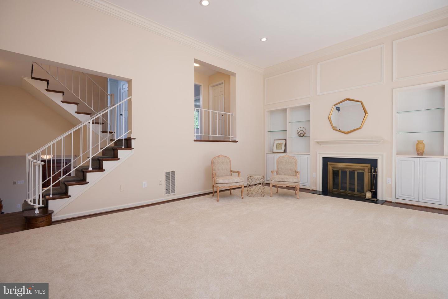 2712 UNICORN LN NW, WASHINGTON, District Of Columbia 20015, 4 Bedrooms Bedrooms, ,3 BathroomsBathrooms,Residential,For sale,2712 UNICORN LN NW,DCDC2192270 MLS # DCDC2192270