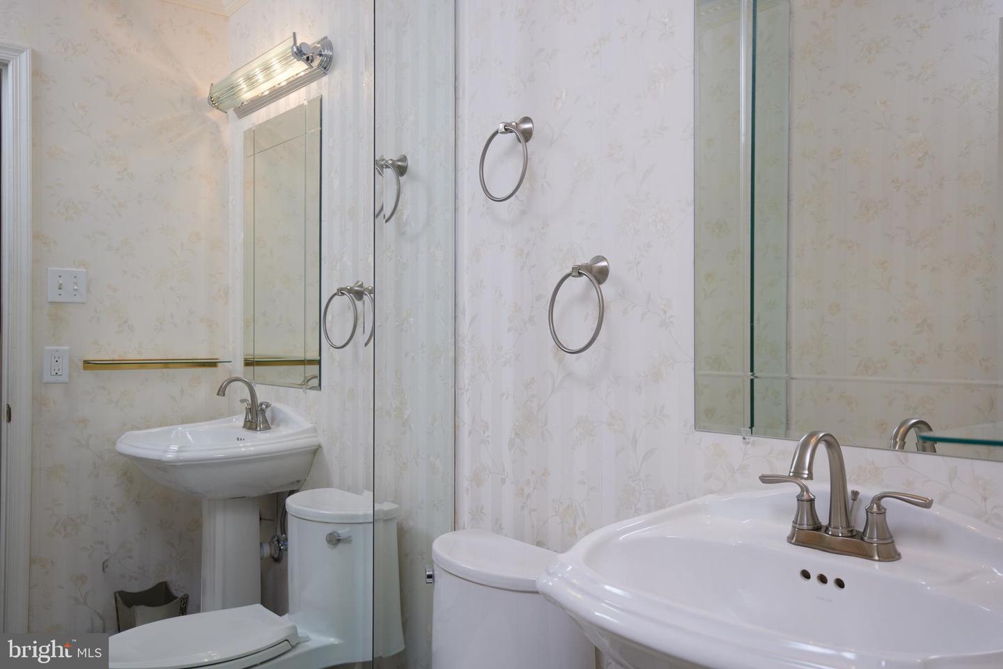2712 UNICORN LN NW, WASHINGTON, District Of Columbia 20015, 4 Bedrooms Bedrooms, ,3 BathroomsBathrooms,Residential,For sale,2712 UNICORN LN NW,DCDC2192270 MLS # DCDC2192270