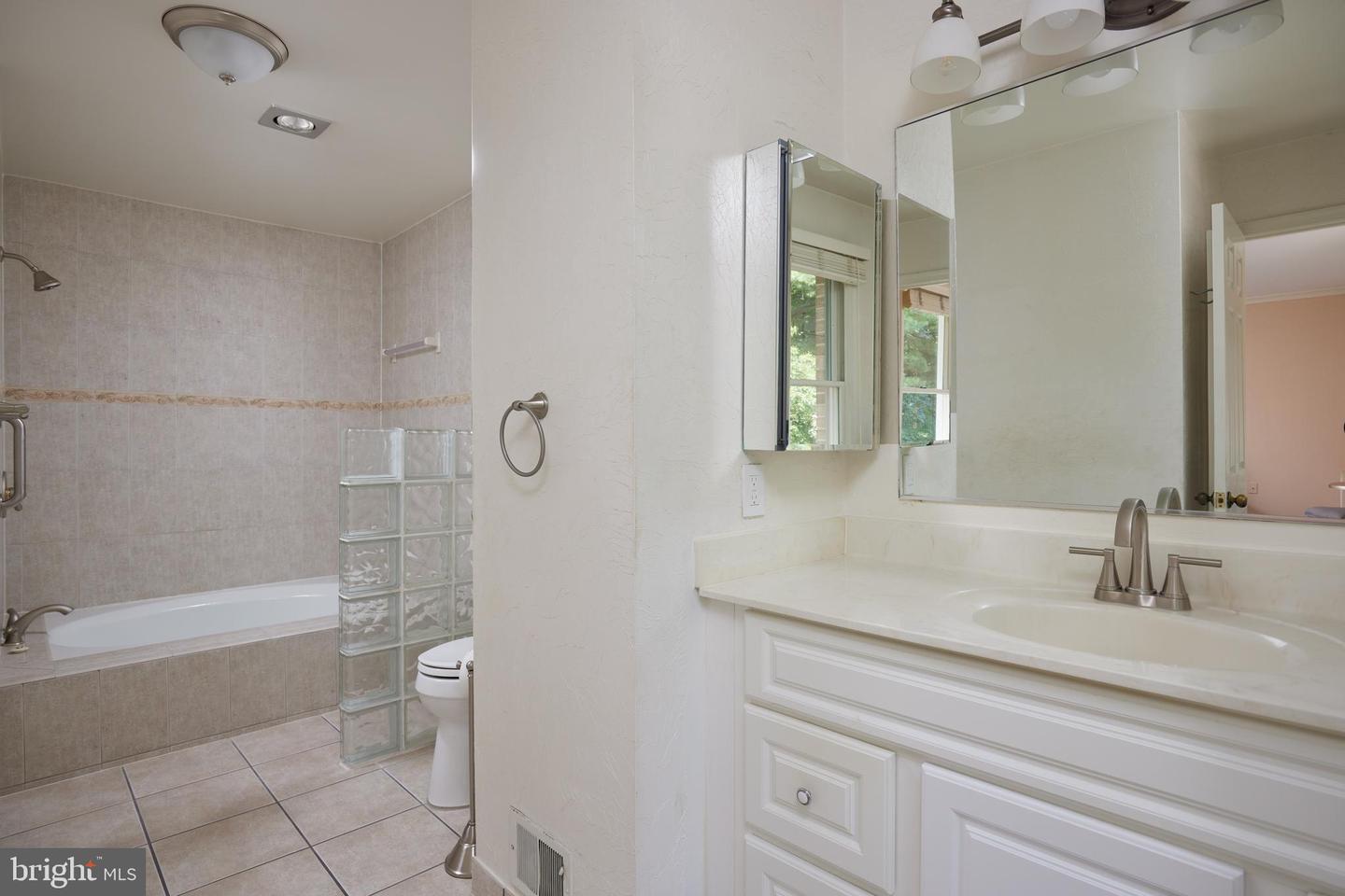 2712 UNICORN LN NW, WASHINGTON, District Of Columbia 20015, 4 Bedrooms Bedrooms, ,3 BathroomsBathrooms,Residential,For sale,2712 UNICORN LN NW,DCDC2192270 MLS # DCDC2192270