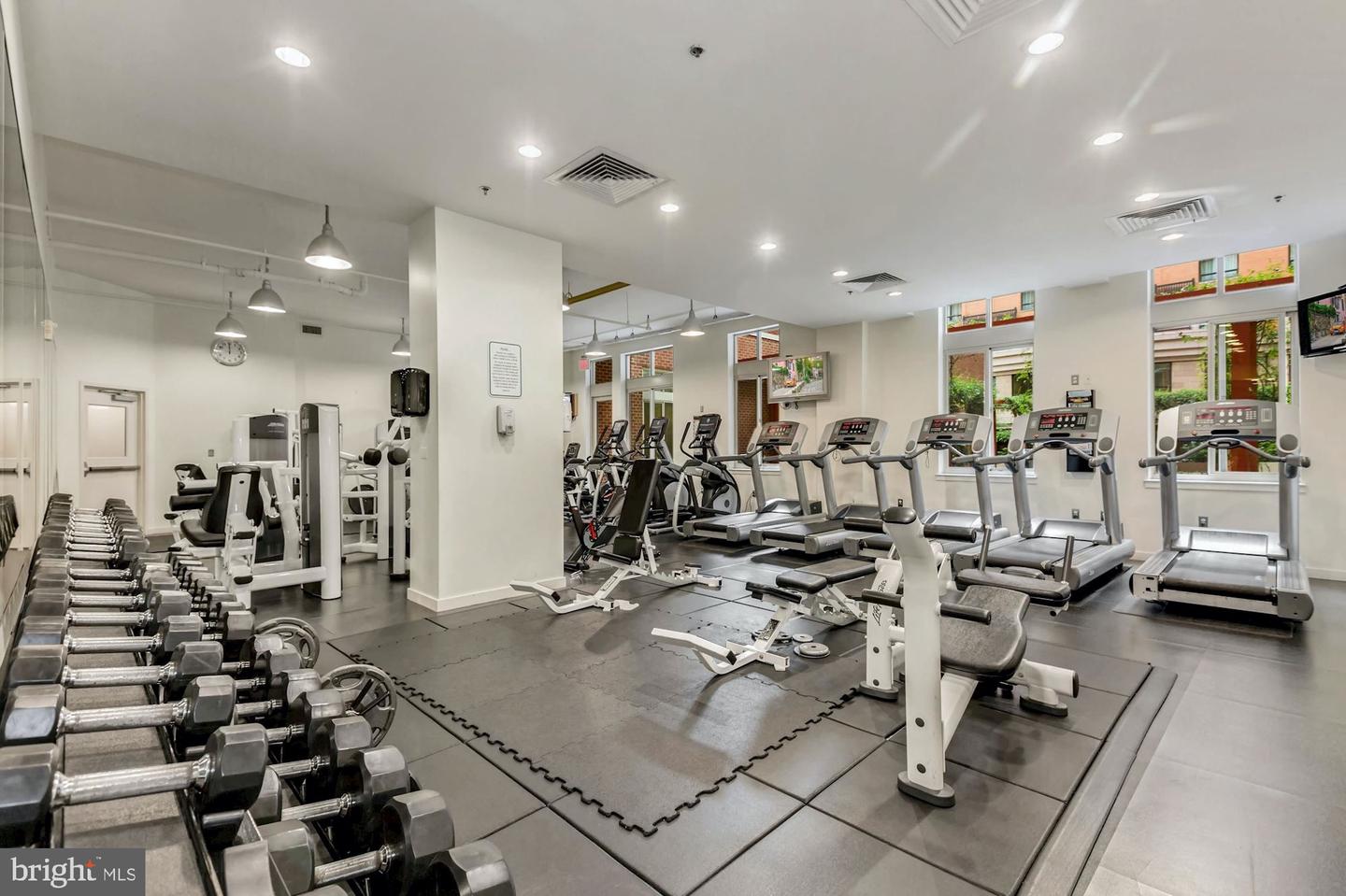 1000 NEW JERSEY AVE SE #516, WASHINGTON, District Of Columbia 20003, 1 Bedroom Bedrooms, ,1 BathroomBathrooms,Residential,For sale,1000 NEW JERSEY AVE SE #516,DCDC2193518 MLS # DCDC2193518