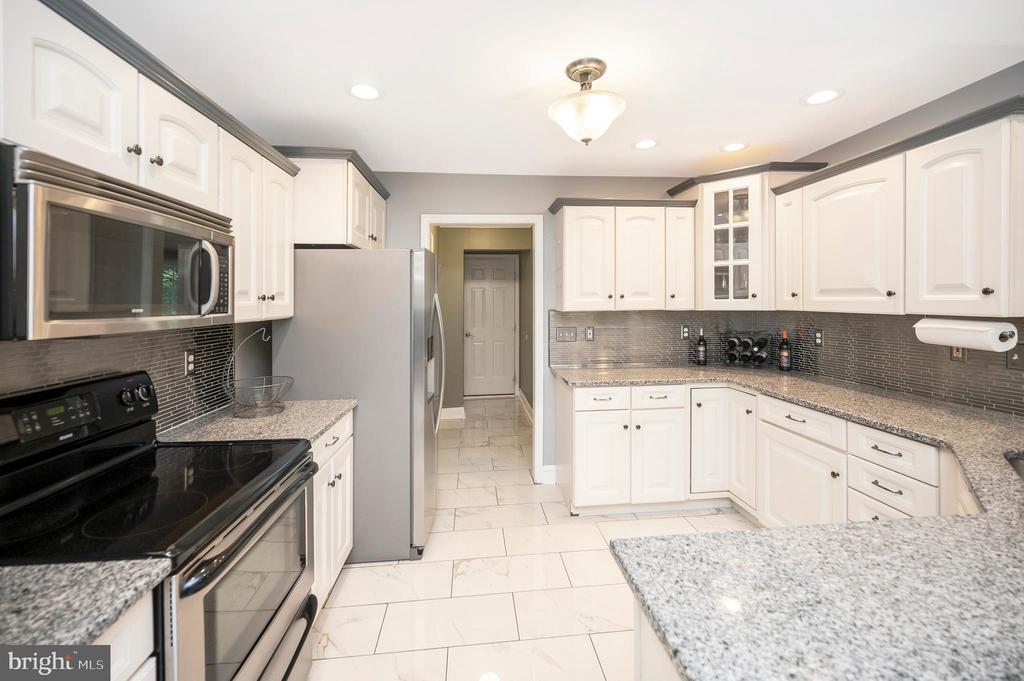 403 WESTOVER PKWY, LOCUST GROVE, Virginia 22508, 3 Bedrooms Bedrooms, ,2 BathroomsBathrooms,Residential,NONE AVAILABLE,403 WESTOVER PKWY,VAOR2010146 MLS # VAOR2010146