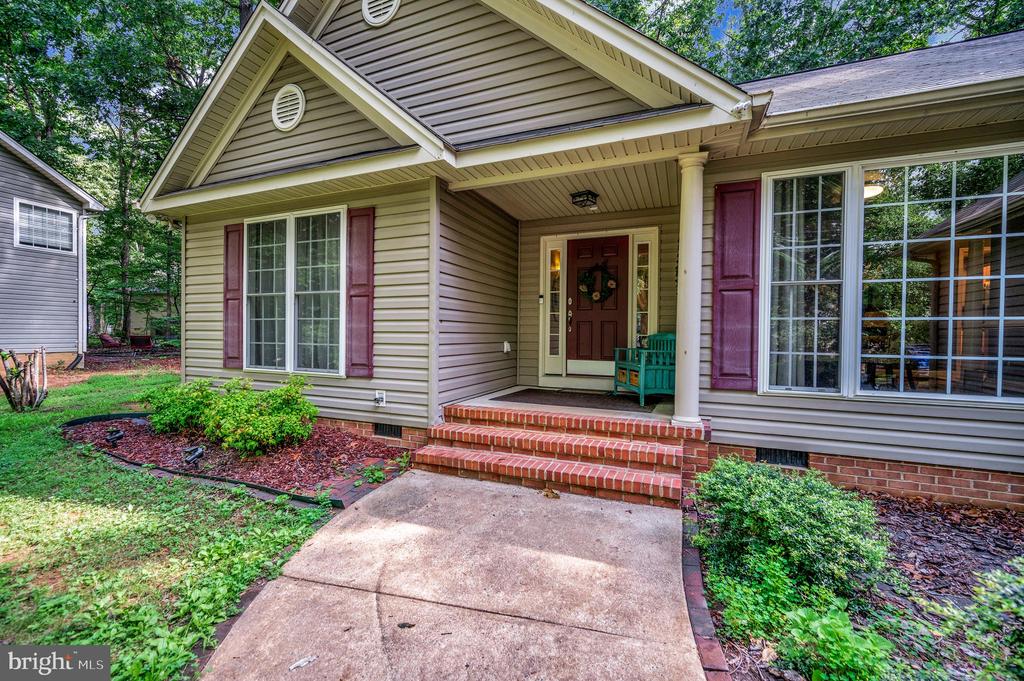 403 WESTOVER PKWY, LOCUST GROVE, Virginia 22508, 3 Bedrooms Bedrooms, ,2 BathroomsBathrooms,Residential,NONE AVAILABLE,403 WESTOVER PKWY,VAOR2010146 MLS # VAOR2010146