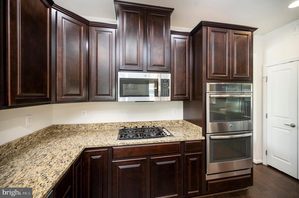 10512 NAPOLEON ST, FREDERICKSBURG, Virginia 22408, 4 Bedrooms Bedrooms, ,4 BathroomsBathrooms,Residential,10512 NAPOLEON ST,VASP2034664 MLS # VASP2034664