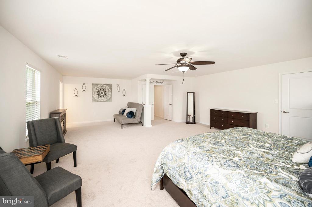 10512 NAPOLEON ST, FREDERICKSBURG, Virginia 22408, 4 Bedrooms Bedrooms, ,4 BathroomsBathrooms,Residential,10512 NAPOLEON ST,VASP2034664 MLS # VASP2034664