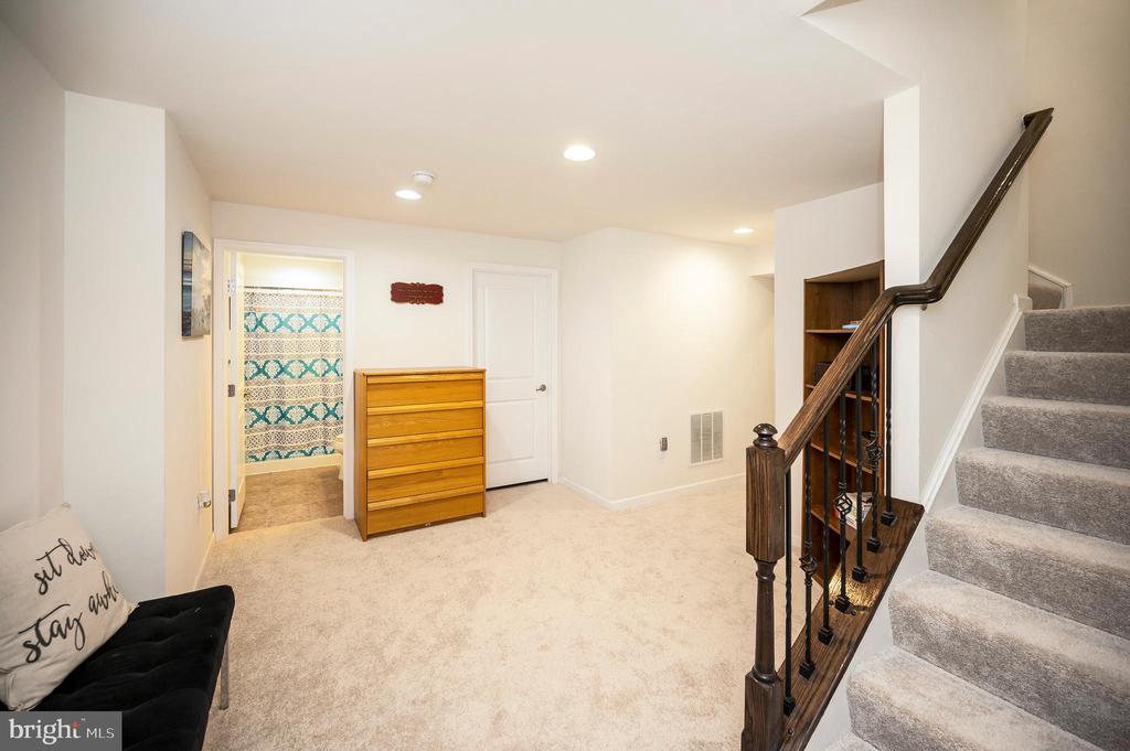 10512 NAPOLEON ST, FREDERICKSBURG, Virginia 22408, 4 Bedrooms Bedrooms, ,4 BathroomsBathrooms,Residential,10512 NAPOLEON ST,VASP2034664 MLS # VASP2034664