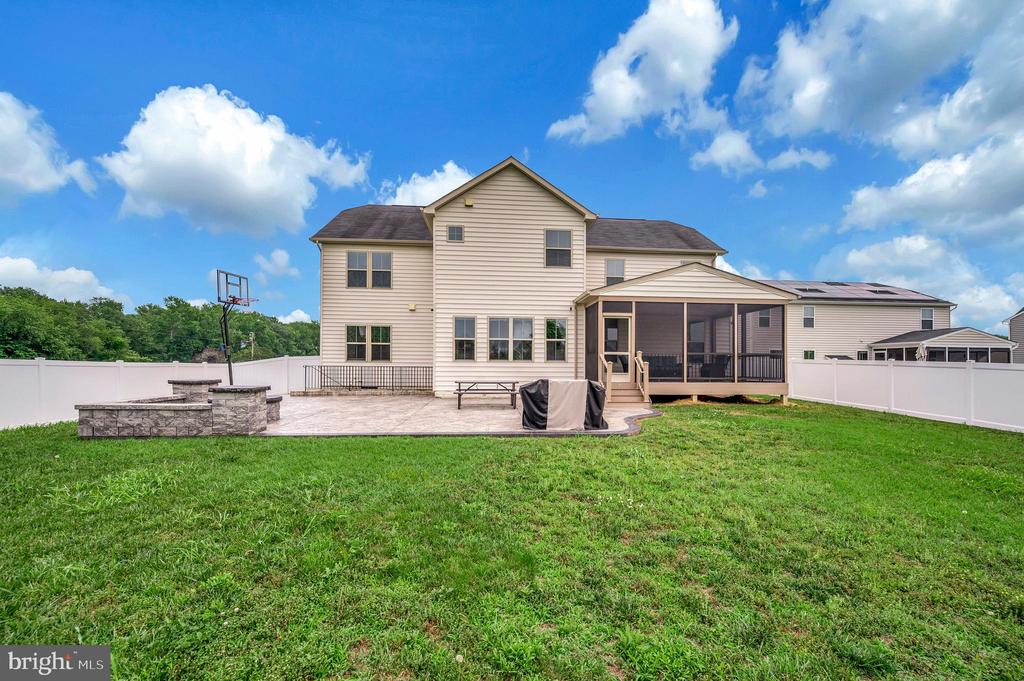 10512 NAPOLEON ST, FREDERICKSBURG, Virginia 22408, 4 Bedrooms Bedrooms, ,4 BathroomsBathrooms,Residential,10512 NAPOLEON ST,VASP2034664 MLS # VASP2034664