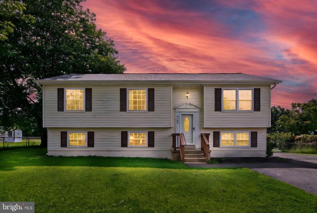 6727 WILLOWBROOK DR, BEALETON, Virginia, 3 Bedrooms Bedrooms, ,3 BathroomsBathrooms,Residential,6727 WILLOWBROOK DR,VAFQ2017470 MLS # VAFQ2017470