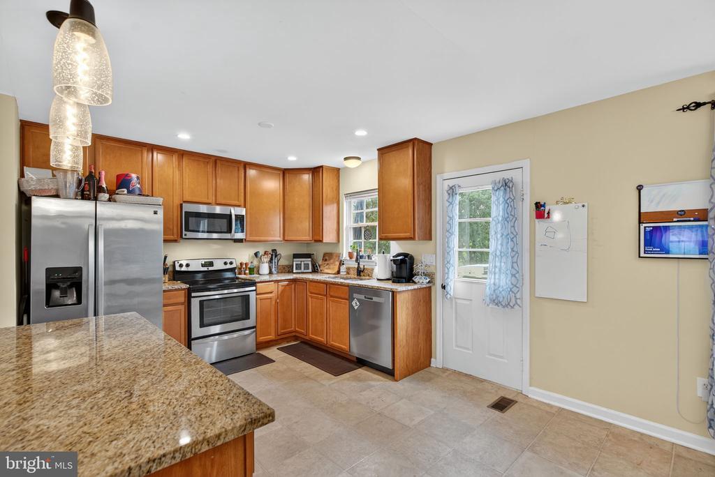 6727 WILLOWBROOK DR, BEALETON, Virginia, 3 Bedrooms Bedrooms, ,3 BathroomsBathrooms,Residential,6727 WILLOWBROOK DR,VAFQ2017470 MLS # VAFQ2017470