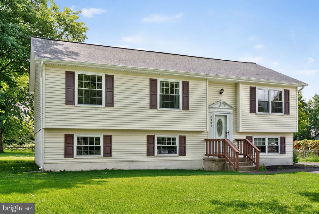 6727 WILLOWBROOK DR, BEALETON, Virginia, 3 Bedrooms Bedrooms, ,3 BathroomsBathrooms,Residential,6727 WILLOWBROOK DR,VAFQ2017470 MLS # VAFQ2017470