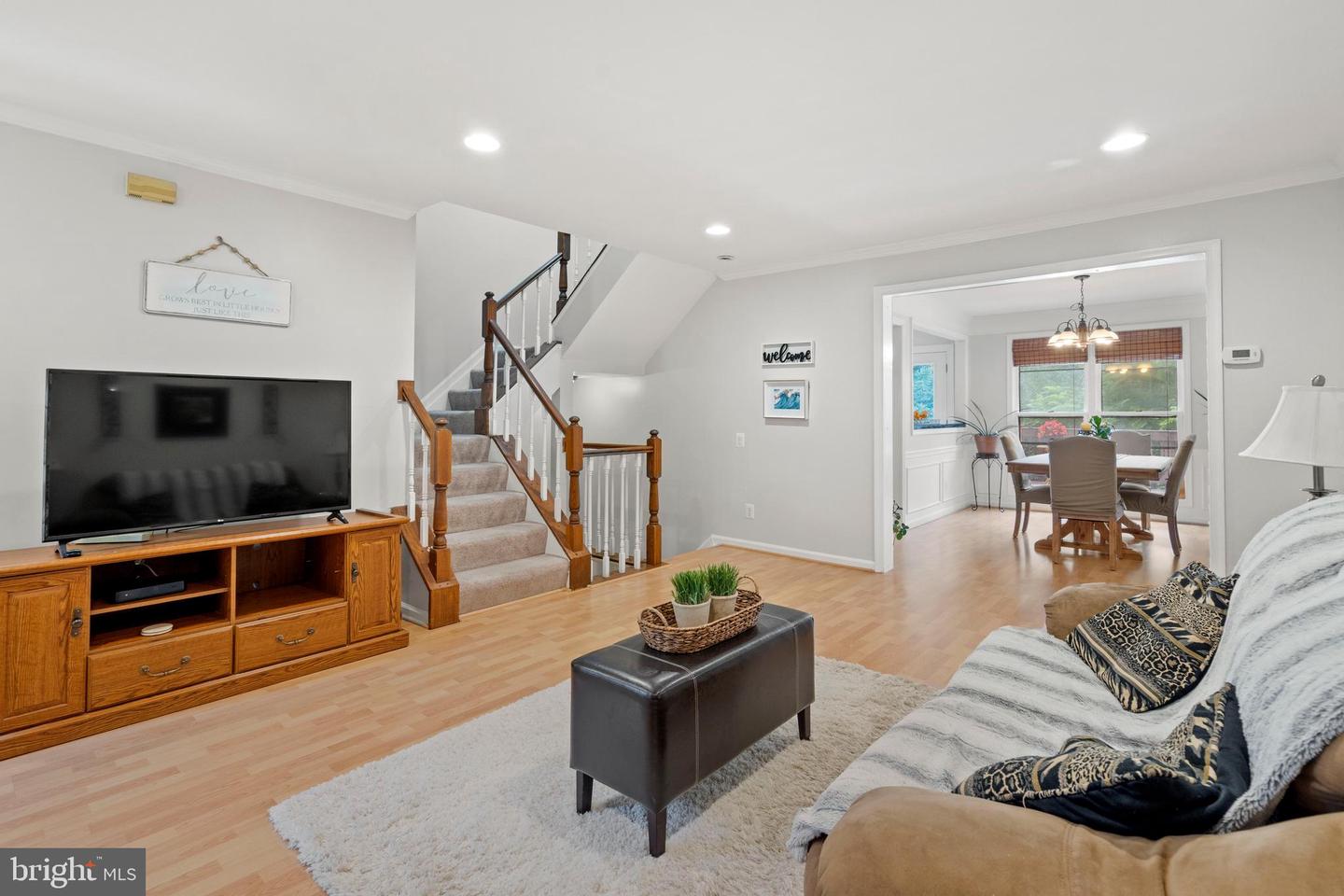 43774 LABURNUM SQ, ASHBURN, Virginia 20147, 3 Bedrooms Bedrooms, ,2 BathroomsBathrooms,Residential,For sale,43774 LABURNUM SQ,VALO2093714 MLS # VALO2093714