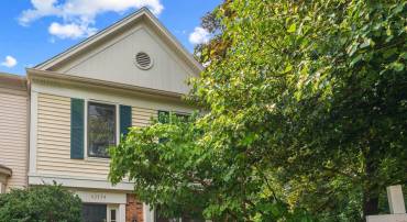 43774 LABURNUM SQ, ASHBURN, Virginia 20147, 3 Bedrooms Bedrooms, ,2 BathroomsBathrooms,Residential,For sale,43774 LABURNUM SQ,VALO2093714 MLS # VALO2093714