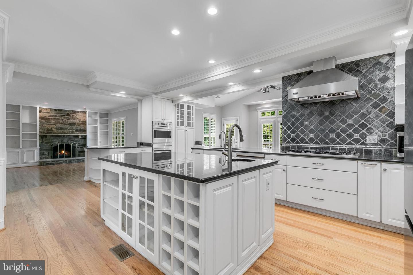 611 CATESBY CT SW, LEESBURG, Virginia 20175, 5 Bedrooms Bedrooms, ,6 BathroomsBathrooms,Residential,For sale,611 CATESBY CT SW,VALO2093906 MLS # VALO2093906