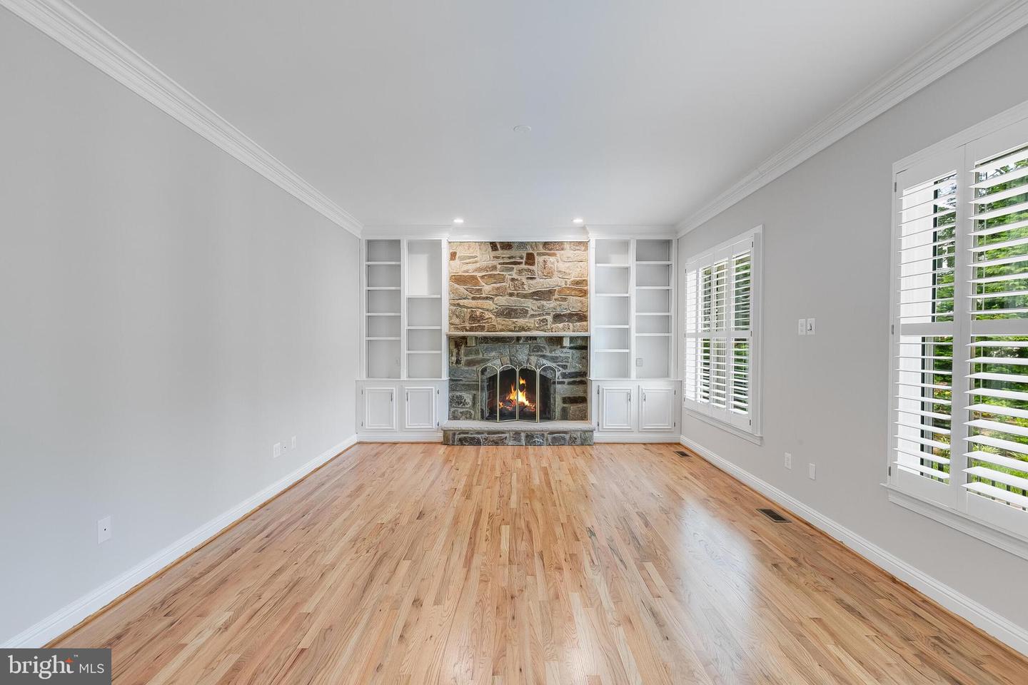 611 CATESBY CT SW, LEESBURG, Virginia 20175, 5 Bedrooms Bedrooms, ,6 BathroomsBathrooms,Residential,For sale,611 CATESBY CT SW,VALO2093906 MLS # VALO2093906