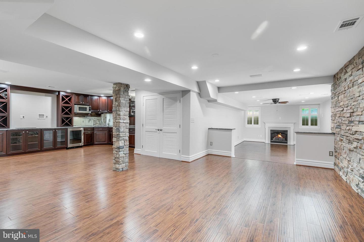 611 CATESBY CT SW, LEESBURG, Virginia 20175, 5 Bedrooms Bedrooms, ,6 BathroomsBathrooms,Residential,For sale,611 CATESBY CT SW,VALO2093906 MLS # VALO2093906