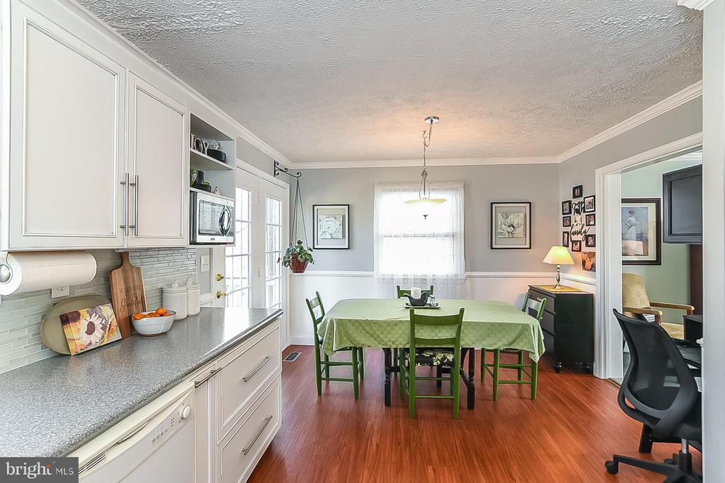 5507 CAROUSEL ST, FREDERICKSBURG, Virginia 22407, 3 Bedrooms Bedrooms, ,2 BathroomsBathrooms,Residential,5507 CAROUSEL ST,VASP2034688 MLS # VASP2034688