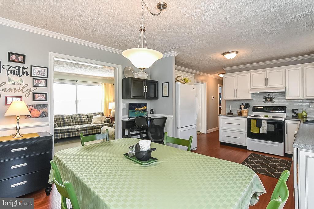 5507 CAROUSEL ST, FREDERICKSBURG, Virginia 22407, 3 Bedrooms Bedrooms, ,2 BathroomsBathrooms,Residential,5507 CAROUSEL ST,VASP2034688 MLS # VASP2034688
