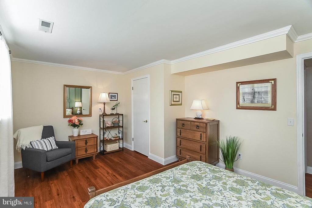 5507 CAROUSEL ST, FREDERICKSBURG, Virginia 22407, 3 Bedrooms Bedrooms, ,2 BathroomsBathrooms,Residential,5507 CAROUSEL ST,VASP2034688 MLS # VASP2034688