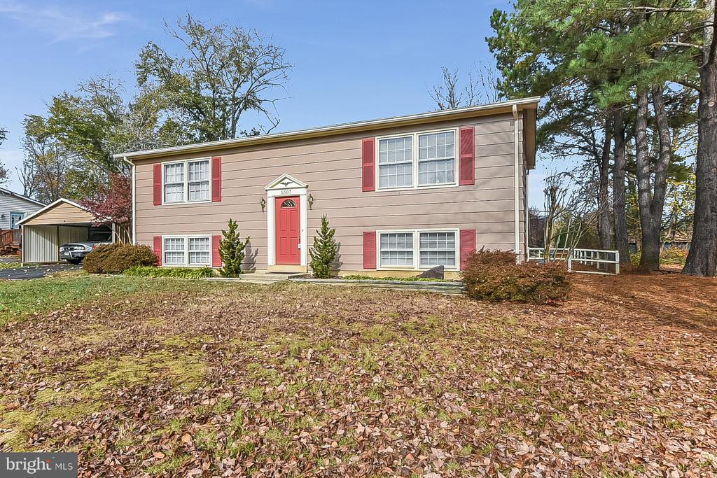 5507 CAROUSEL ST, FREDERICKSBURG, Virginia 22407, 3 Bedrooms Bedrooms, ,2 BathroomsBathrooms,Residential,5507 CAROUSEL ST,VASP2034688 MLS # VASP2034688