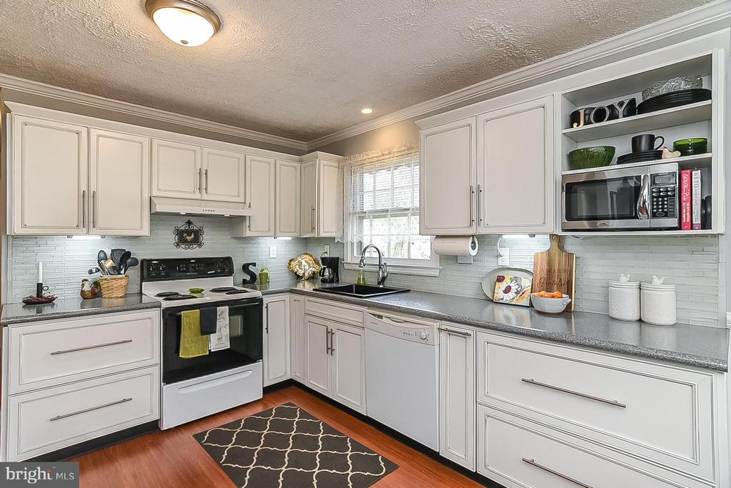5507 CAROUSEL ST, FREDERICKSBURG, Virginia 22407, 3 Bedrooms Bedrooms, ,2 BathroomsBathrooms,Residential,5507 CAROUSEL ST,VASP2034688 MLS # VASP2034688