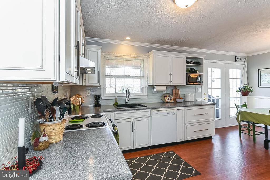 5507 CAROUSEL ST, FREDERICKSBURG, Virginia 22407, 3 Bedrooms Bedrooms, ,2 BathroomsBathrooms,Residential,5507 CAROUSEL ST,VASP2034688 MLS # VASP2034688