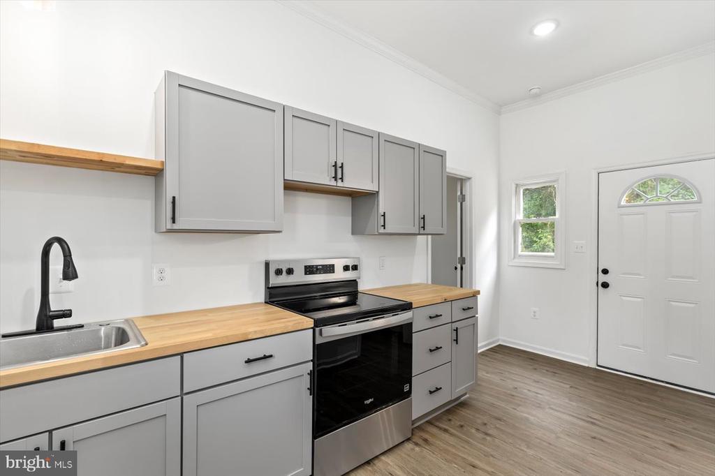 7670 COURTHOUSE RD, SPOTSYLVANIA, Virginia 22551, 4 Bedrooms Bedrooms, ,3 BathroomsBathrooms,Residential,7670 COURTHOUSE RD,VASP2034808 MLS # VASP2034808