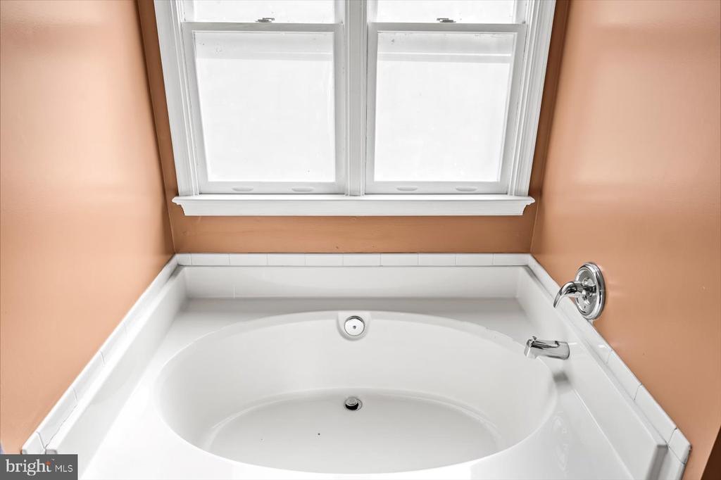 11814 ARBOR GLEN DR, FREDERICKSBURG, Virginia 22407, 3 Bedrooms Bedrooms, ,2 BathroomsBathrooms,Residential,11814 ARBOR GLEN DR,VASP2034844 MLS # VASP2034844