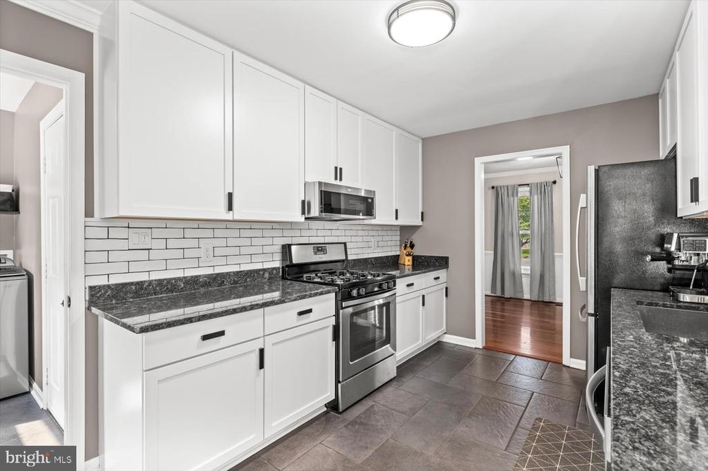 11814 ARBOR GLEN DR, FREDERICKSBURG, Virginia 22407, 3 Bedrooms Bedrooms, ,2 BathroomsBathrooms,Residential,11814 ARBOR GLEN DR,VASP2034844 MLS # VASP2034844