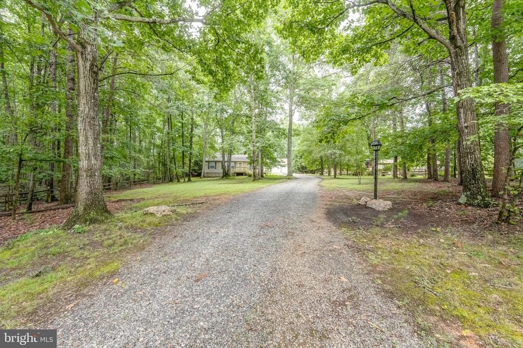 391 LINDA LN, MINERAL, Virginia 23117, 3 Bedrooms Bedrooms, ,2 BathroomsBathrooms,Residential,391 LINDA LN,VALA2008260 MLS # VALA2008260