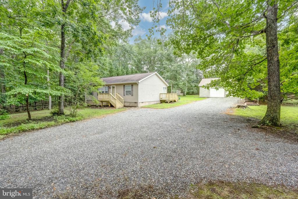 391 LINDA LN, MINERAL, Virginia 23117, 3 Bedrooms Bedrooms, ,2 BathroomsBathrooms,Residential,391 LINDA LN,VALA2008260 MLS # VALA2008260