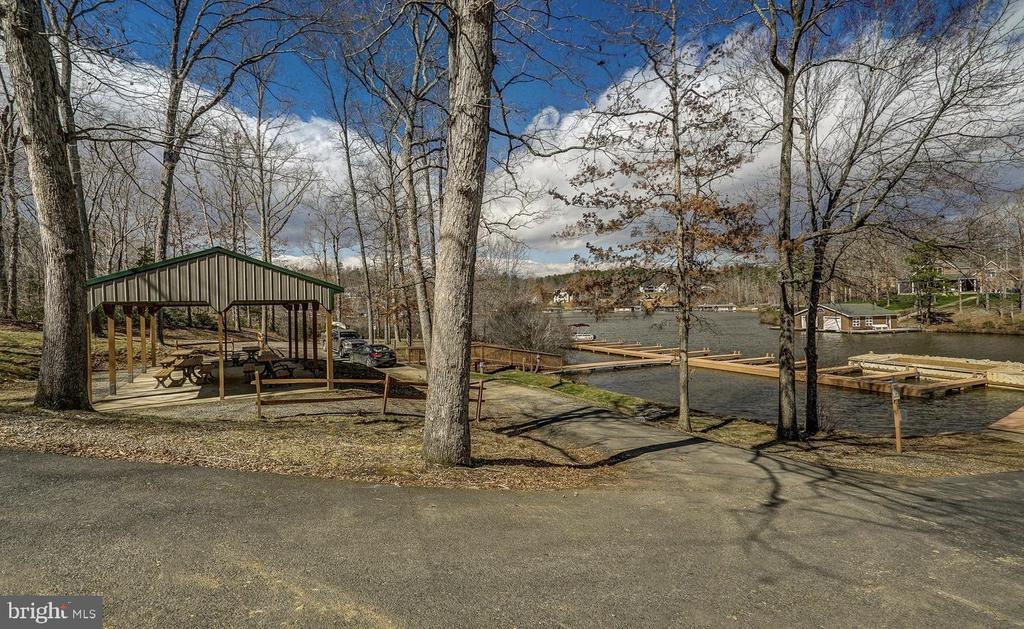 391 LINDA LN, MINERAL, Virginia 23117, 3 Bedrooms Bedrooms, ,2 BathroomsBathrooms,Residential,391 LINDA LN,VALA2008260 MLS # VALA2008260