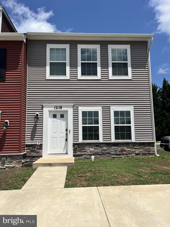 12118 BOWLING FARM CT, FREDERICKSBURG, Virginia 22407, 3 Bedrooms Bedrooms, ,2 BathroomsBathrooms,Residential,12118 BOWLING FARM CT,VASP2034850 MLS # VASP2034850