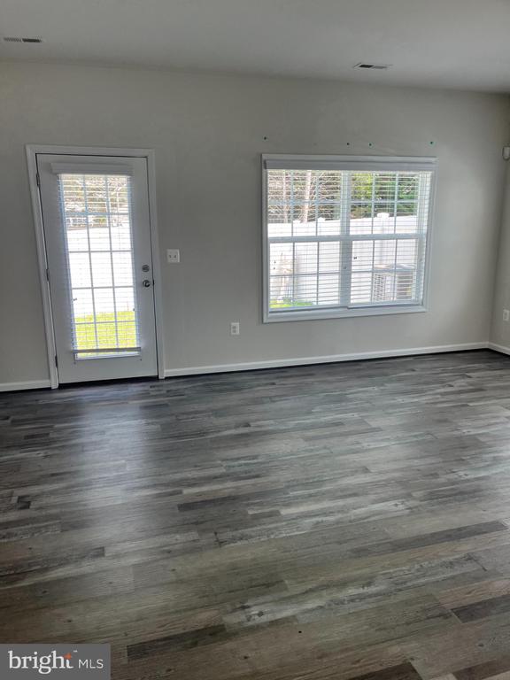 12118 BOWLING FARM CT, FREDERICKSBURG, Virginia 22407, 3 Bedrooms Bedrooms, ,2 BathroomsBathrooms,Residential,12118 BOWLING FARM CT,VASP2034850 MLS # VASP2034850