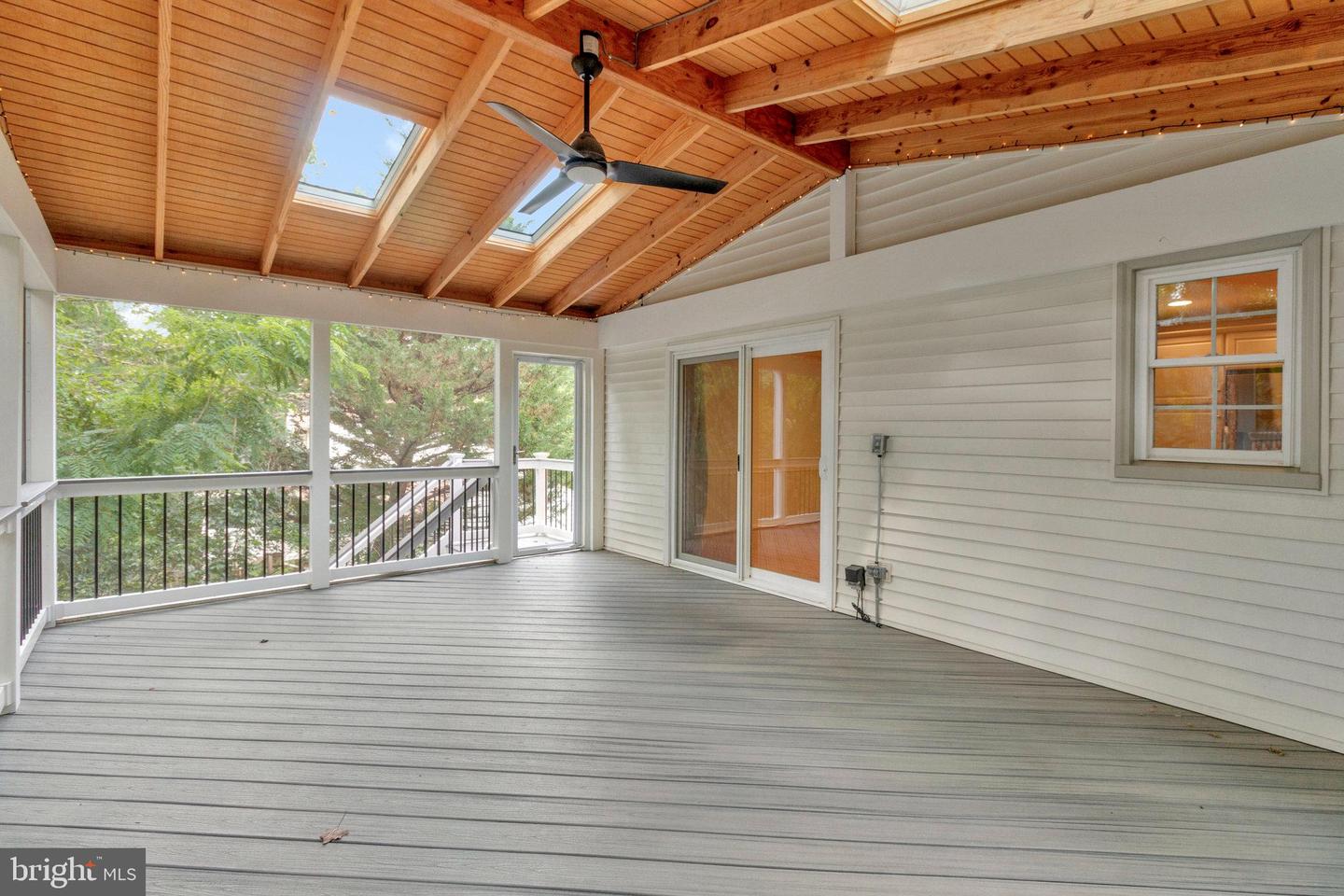 1448 LAUREL HILL RD, VIENNA, Virginia 22182, 4 Bedrooms Bedrooms, 17 Rooms Rooms,2 BathroomsBathrooms,Residential,For sale,1448 LAUREL HILL RD,VAFX2238802 MLS # VAFX2238802
