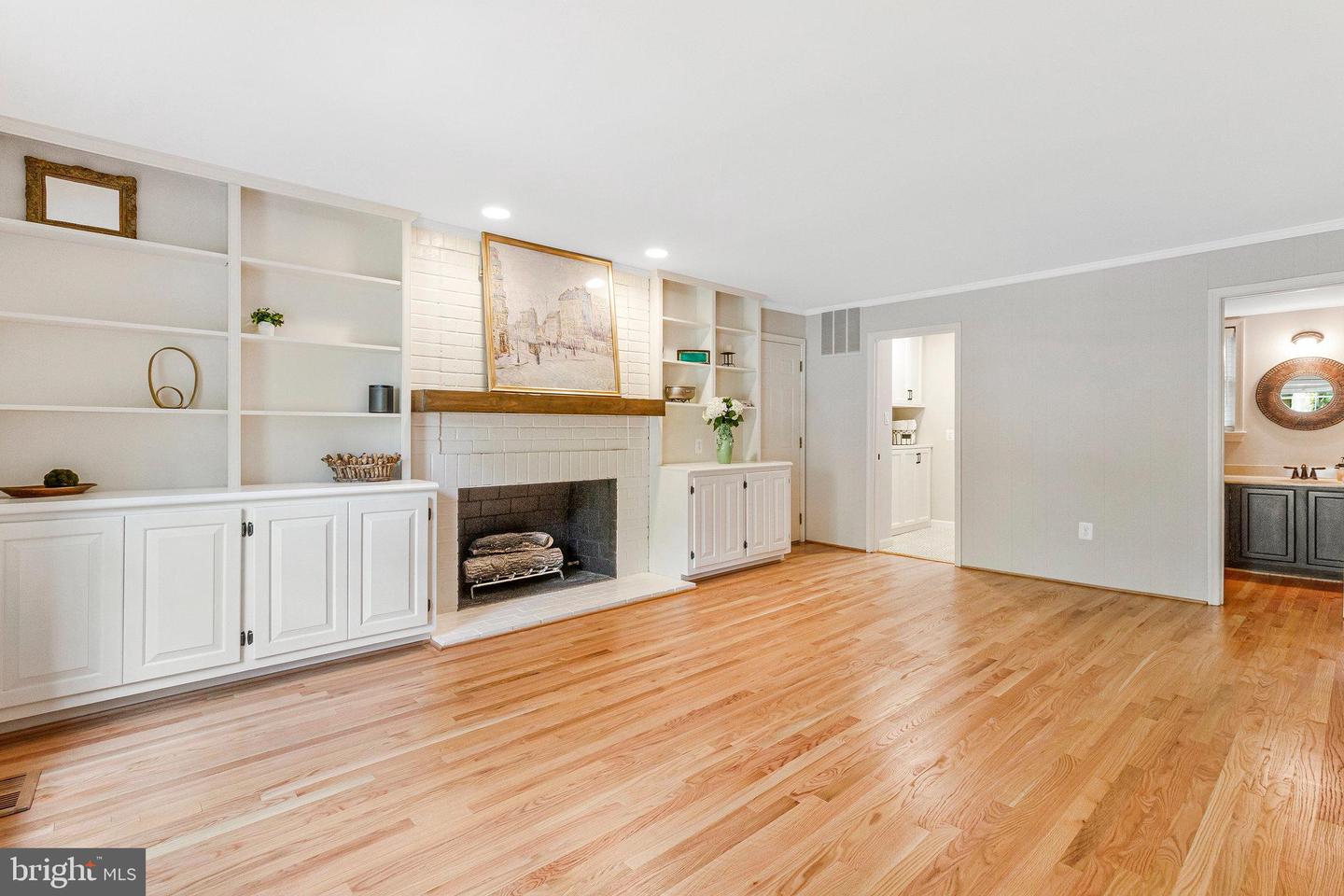 1448 LAUREL HILL RD, VIENNA, Virginia 22182, 4 Bedrooms Bedrooms, 17 Rooms Rooms,2 BathroomsBathrooms,Residential,For sale,1448 LAUREL HILL RD,VAFX2238802 MLS # VAFX2238802