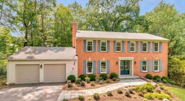 1448 LAUREL HILL RD, VIENNA, Virginia 22182, 4 Bedrooms Bedrooms, 17 Rooms Rooms,2 BathroomsBathrooms,Residential,For sale,1448 LAUREL HILL RD,VAFX2238802 MLS # VAFX2238802