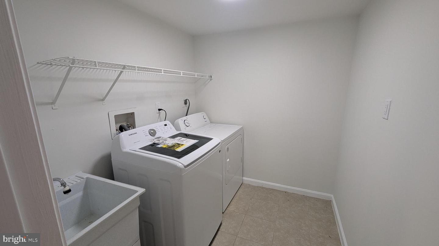 609 STAFFORD GLEN CT, STAFFORD, Virginia 22554, 4 Bedrooms Bedrooms, ,3 BathroomsBathrooms,Residential,For sale,609 STAFFORD GLEN CT,VAST2038602 MLS # VAST2038602