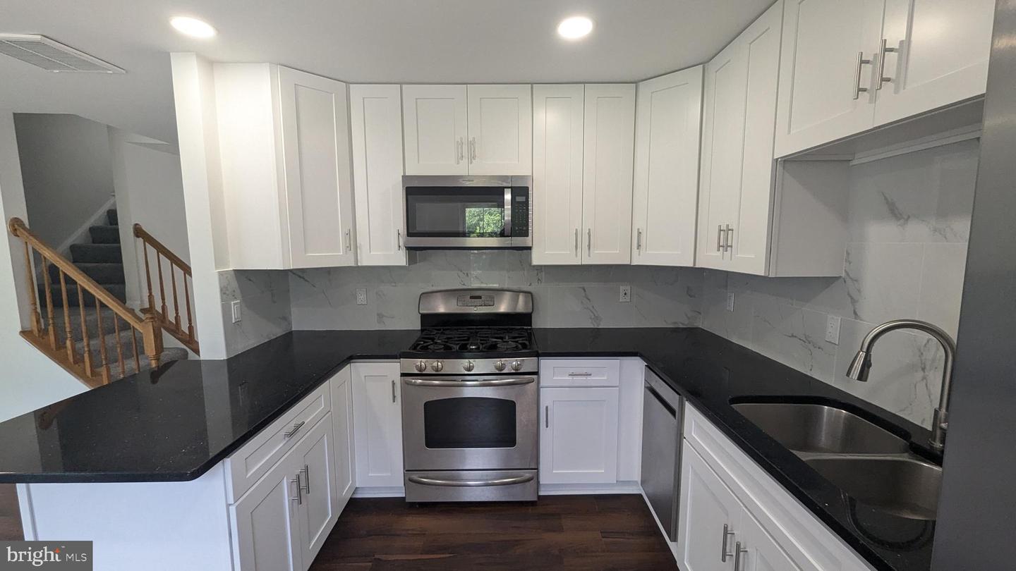 609 STAFFORD GLEN CT, STAFFORD, Virginia 22554, 4 Bedrooms Bedrooms, ,3 BathroomsBathrooms,Residential,For sale,609 STAFFORD GLEN CT,VAST2038602 MLS # VAST2038602