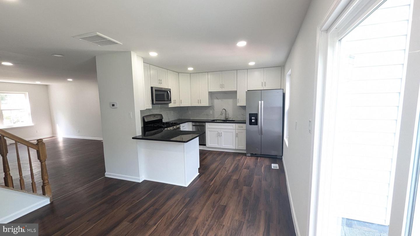 609 STAFFORD GLEN CT, STAFFORD, Virginia 22554, 4 Bedrooms Bedrooms, ,3 BathroomsBathrooms,Residential,For sale,609 STAFFORD GLEN CT,VAST2038602 MLS # VAST2038602