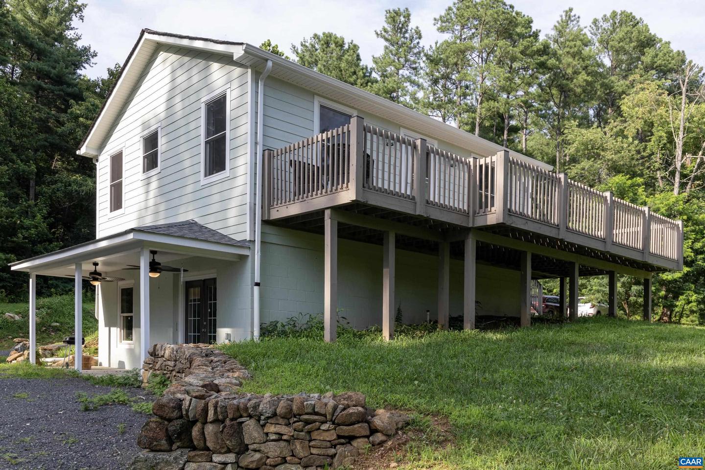 686 SNOW MOUNTAIN RD, STANARDSVILLE, Virginia 22973, 3 Bedrooms Bedrooms, ,2 BathroomsBathrooms,Residential,For sale,686 SNOW MOUNTAIN RD,664561 MLS # 664561