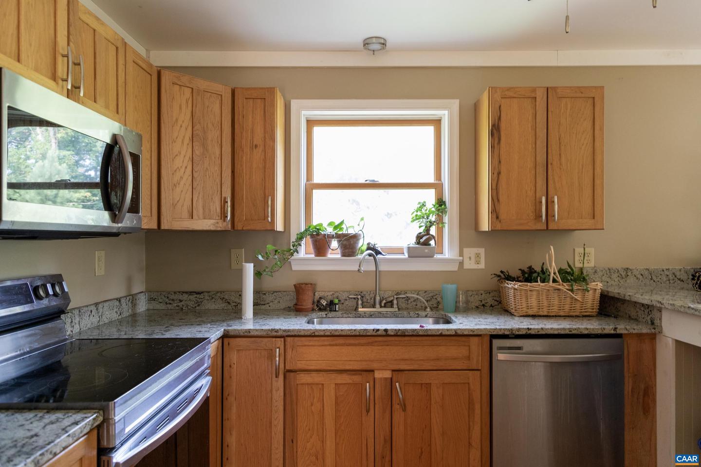 686 SNOW MOUNTAIN RD, STANARDSVILLE, Virginia 22973, 3 Bedrooms Bedrooms, ,2 BathroomsBathrooms,Residential,For sale,686 SNOW MOUNTAIN RD,664561 MLS # 664561