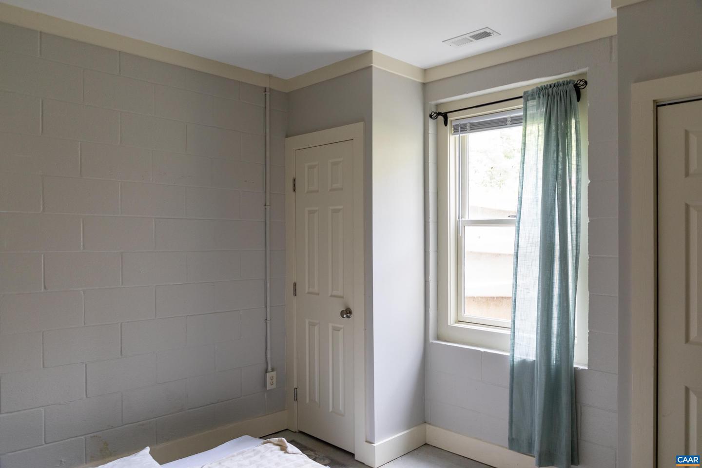 686 SNOW MOUNTAIN RD, STANARDSVILLE, Virginia 22973, 3 Bedrooms Bedrooms, ,2 BathroomsBathrooms,Residential,For sale,686 SNOW MOUNTAIN RD,664561 MLS # 664561