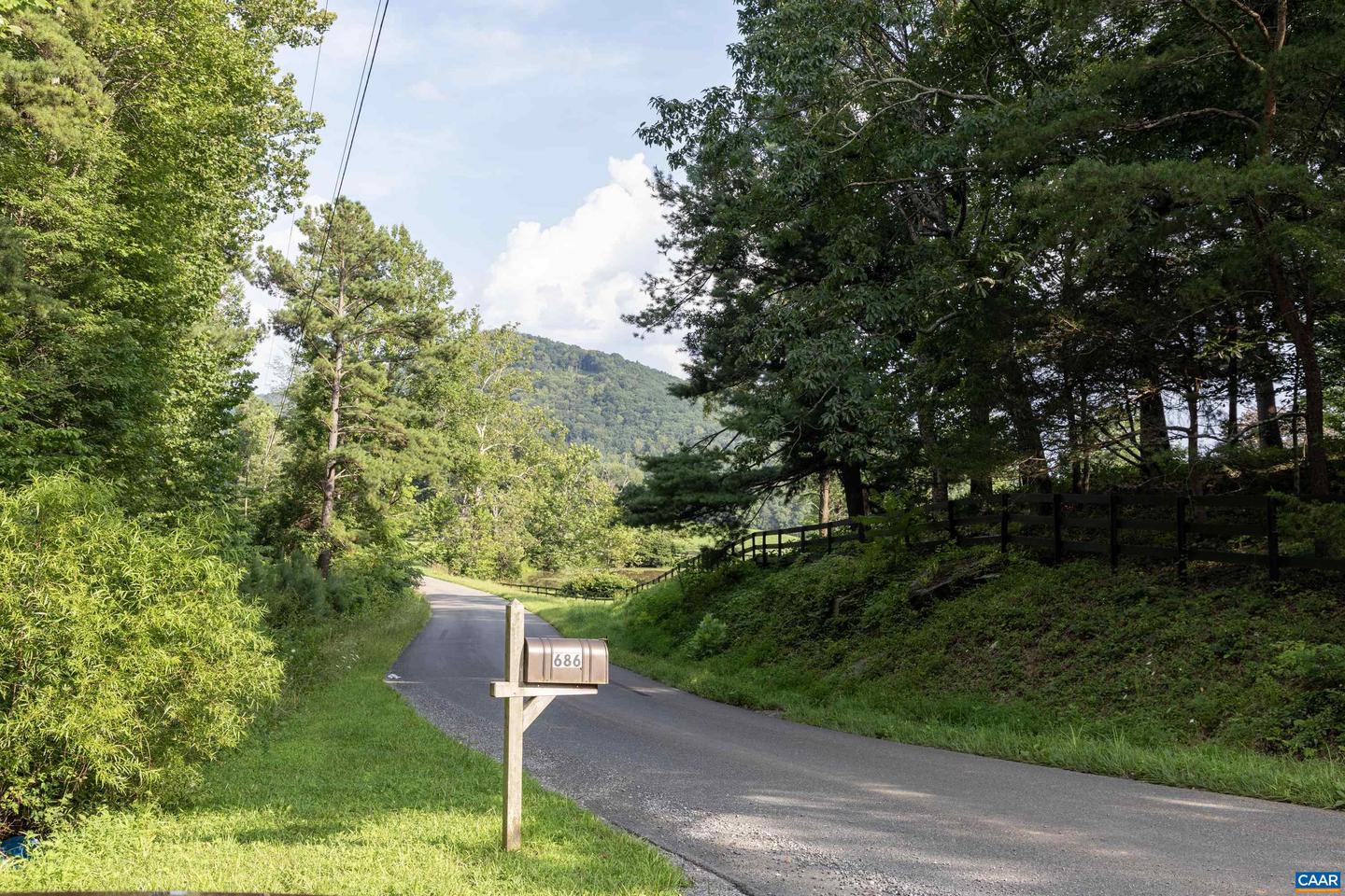 686 SNOW MOUNTAIN RD, STANARDSVILLE, Virginia 22973, 3 Bedrooms Bedrooms, ,2 BathroomsBathrooms,Residential,For sale,686 SNOW MOUNTAIN RD,664561 MLS # 664561